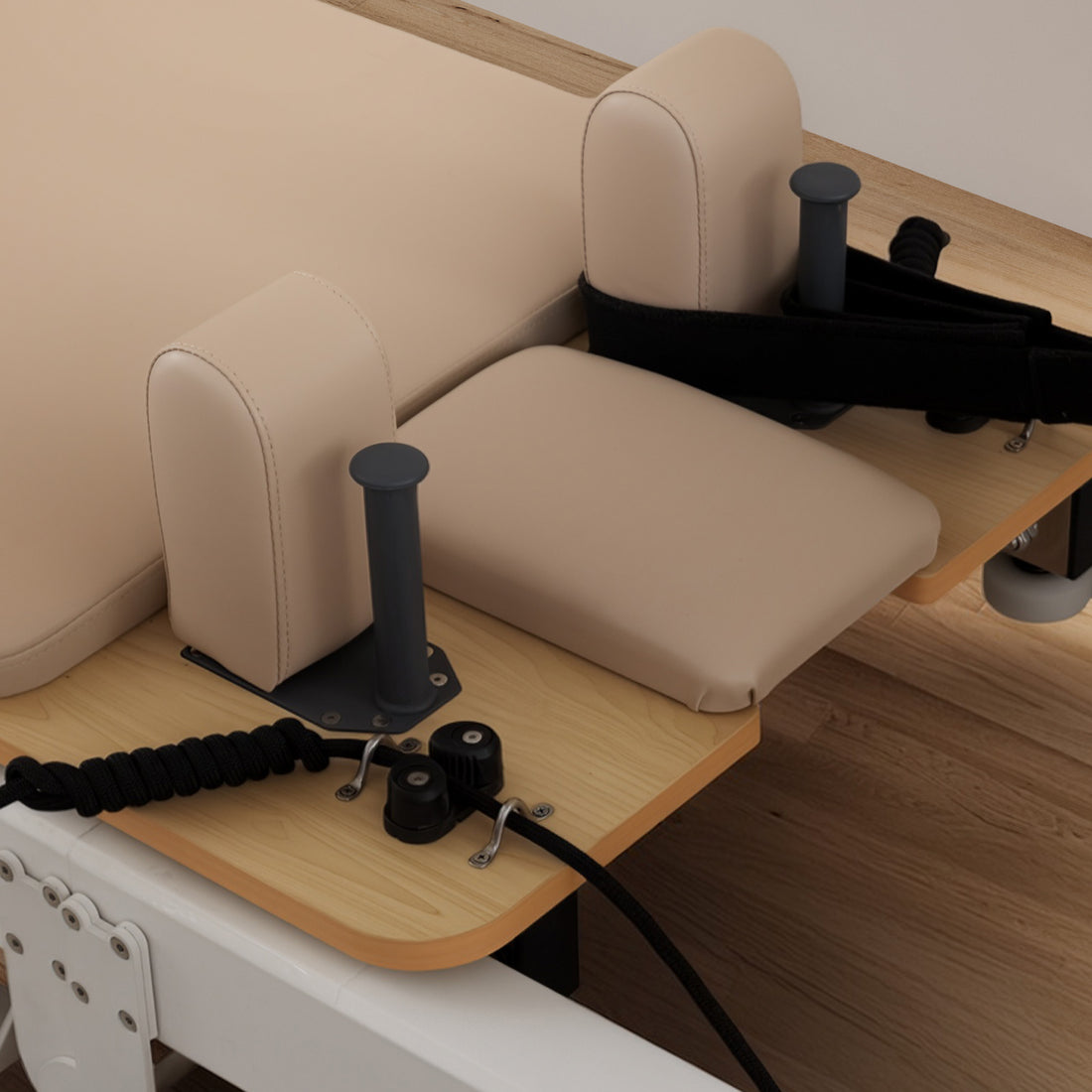 Powertrain Velora Aluminium Foldable Pilates Reformer (Beige)