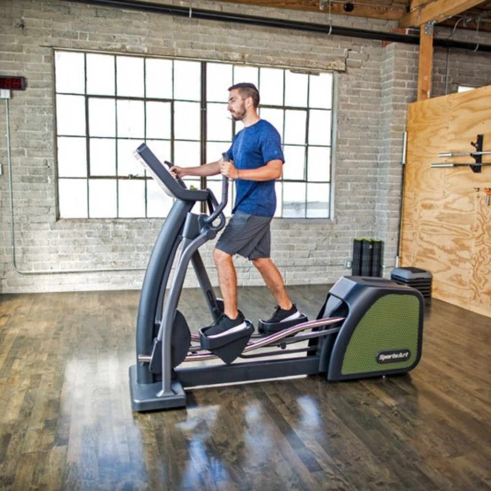 SportsArt G876 ECO-POWR™ Status Elliptical