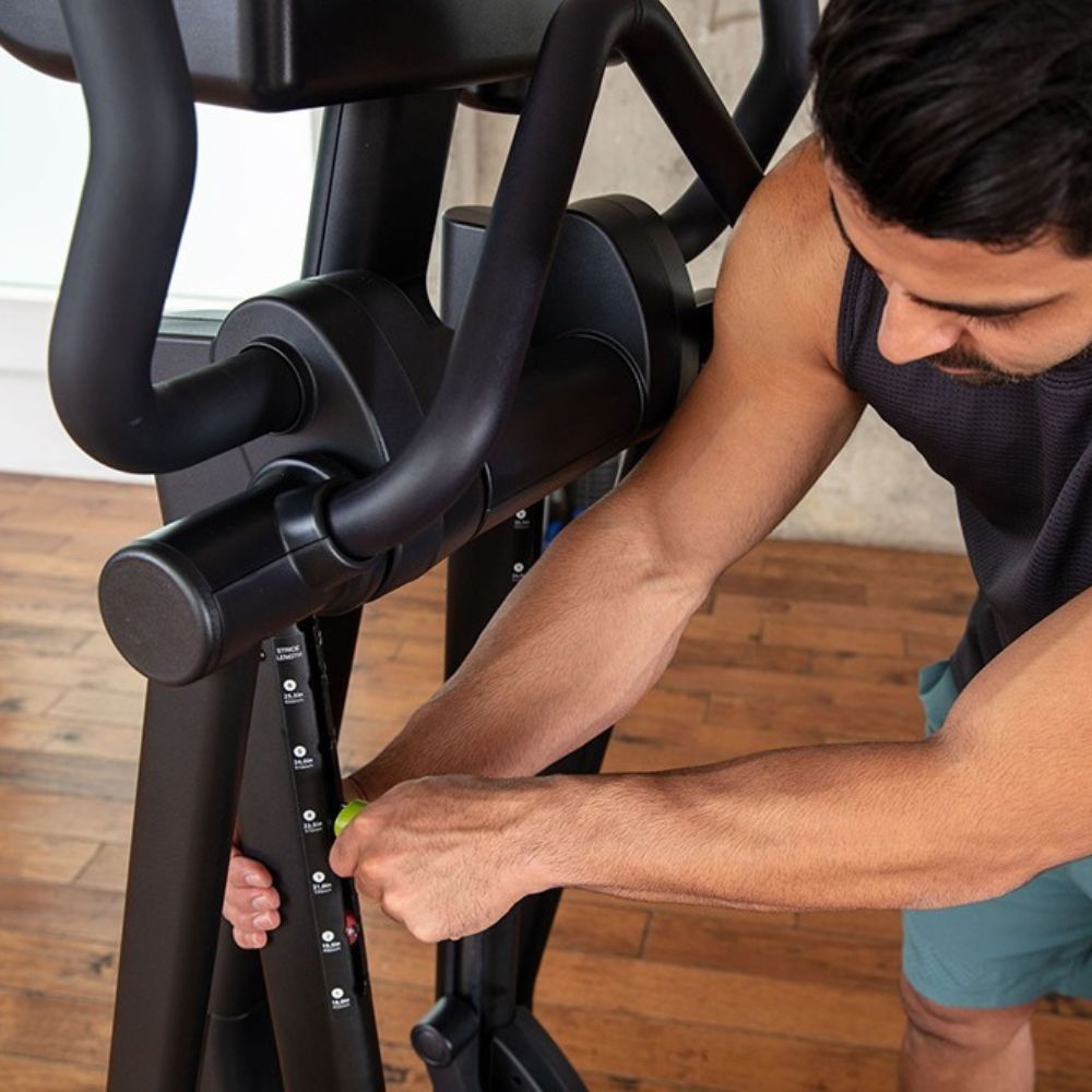 SportsArt E873 ECO-NATURAL™ Prime Elliptical