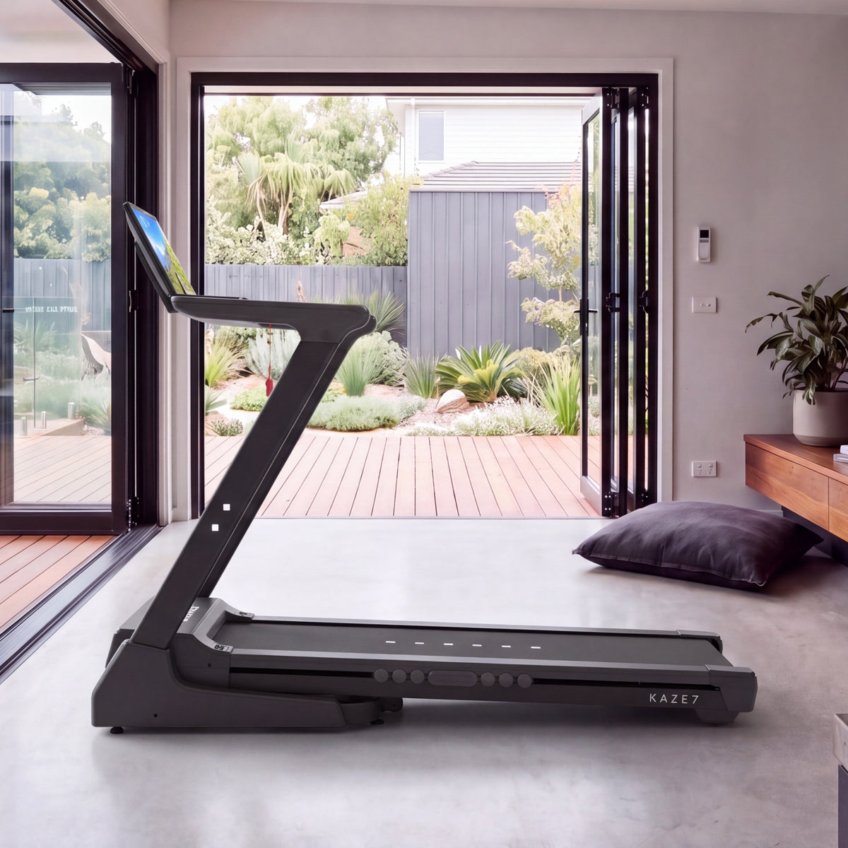 ON:PACE KAZE 7 Treadmill