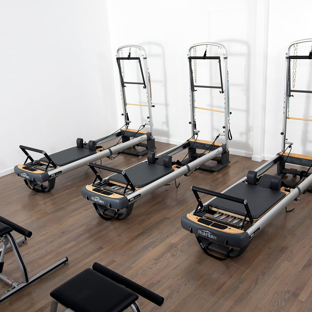 Peak Pilates PilateSystem® Deluxe Reformer