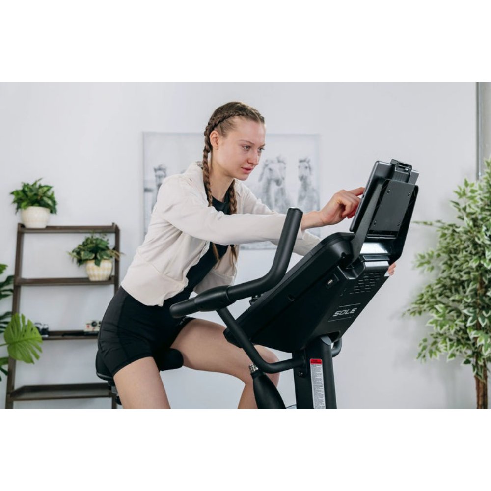 Sole B94 Upright Bike
