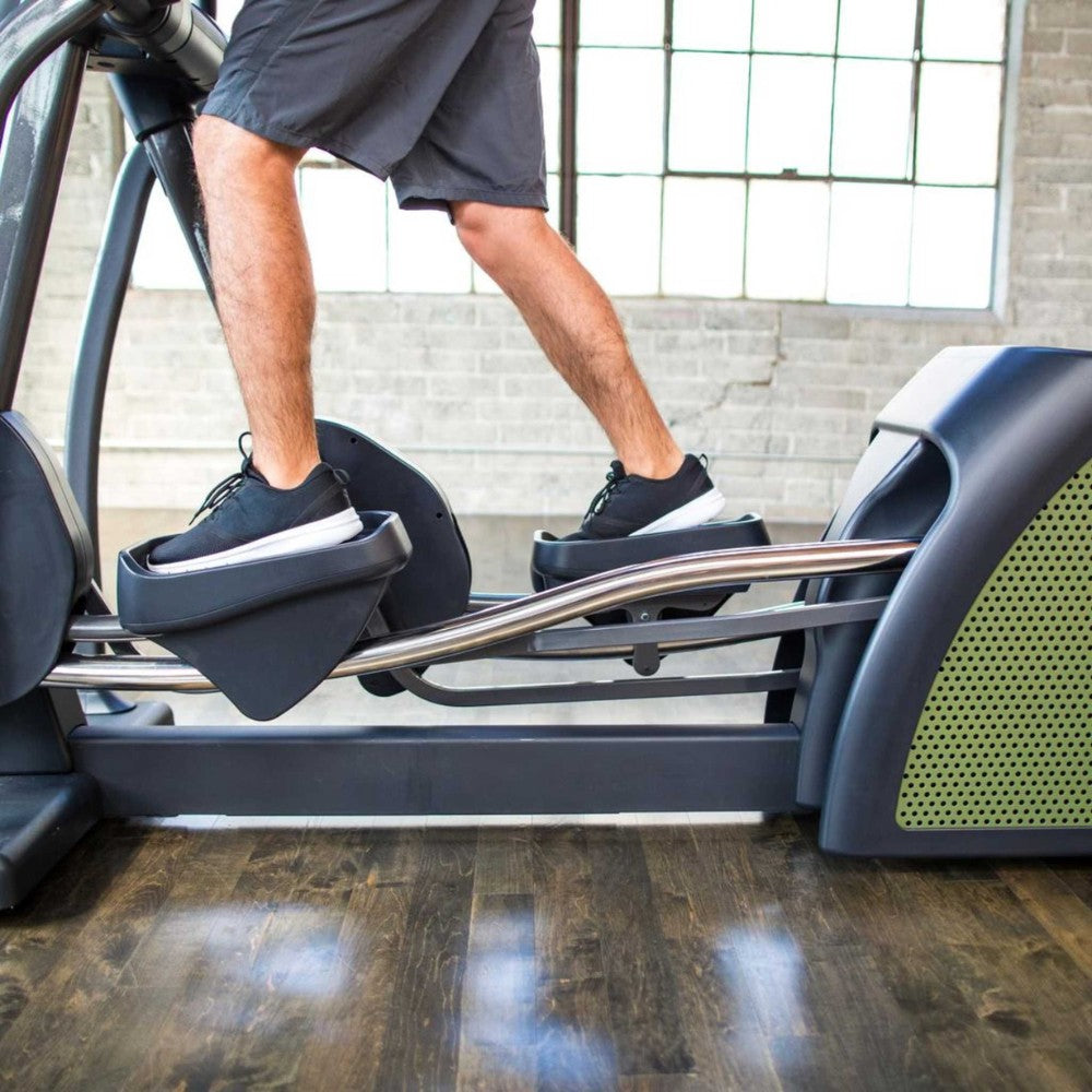 SportsArt G876 ECO-POWR™ Status Elliptical