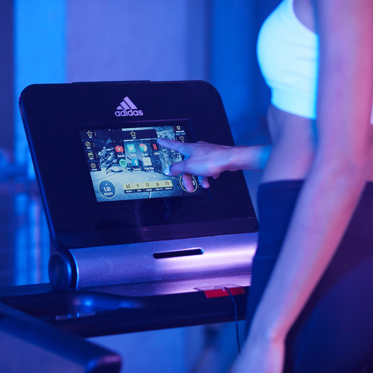 Adidas T19x treadmill console