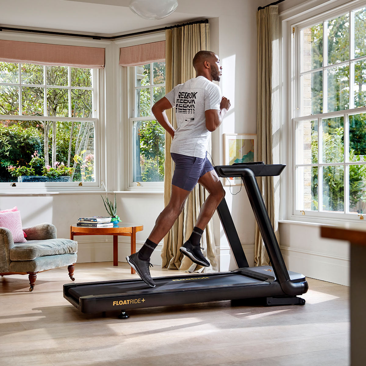 Reebok FR20z treadmill incline with man running